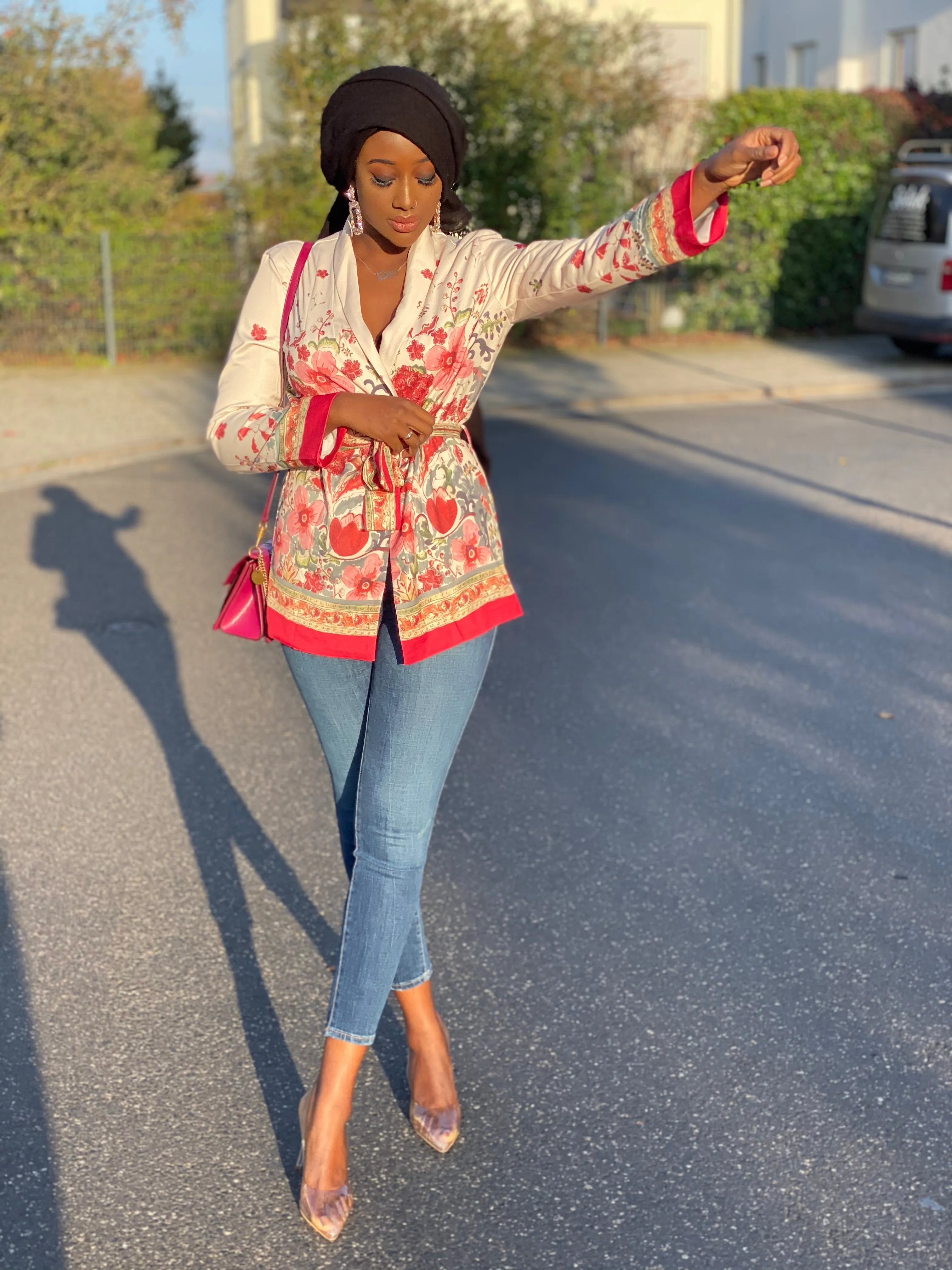 ROSE FLORAL BELTED BLAZER