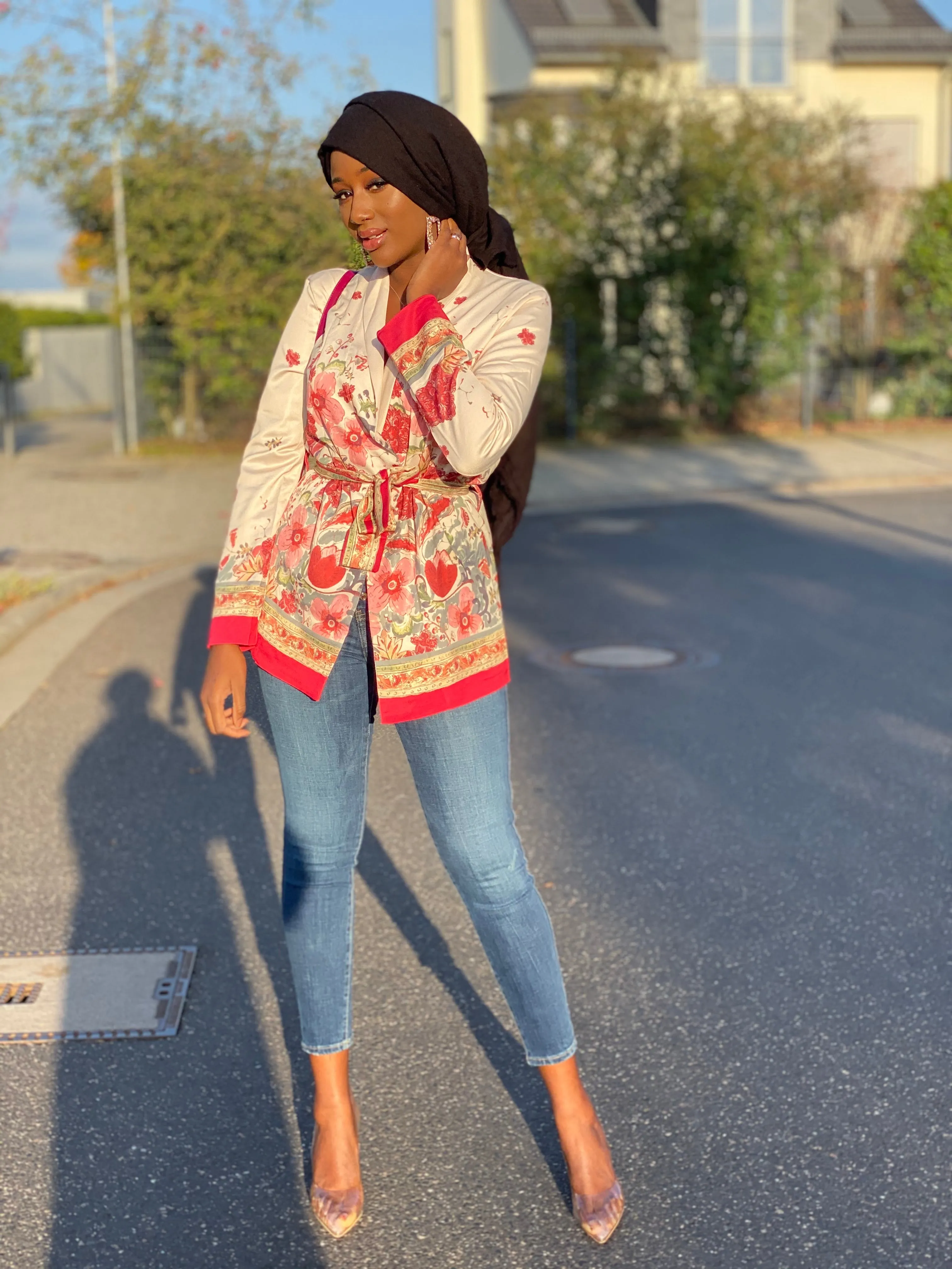 ROSE FLORAL BELTED BLAZER