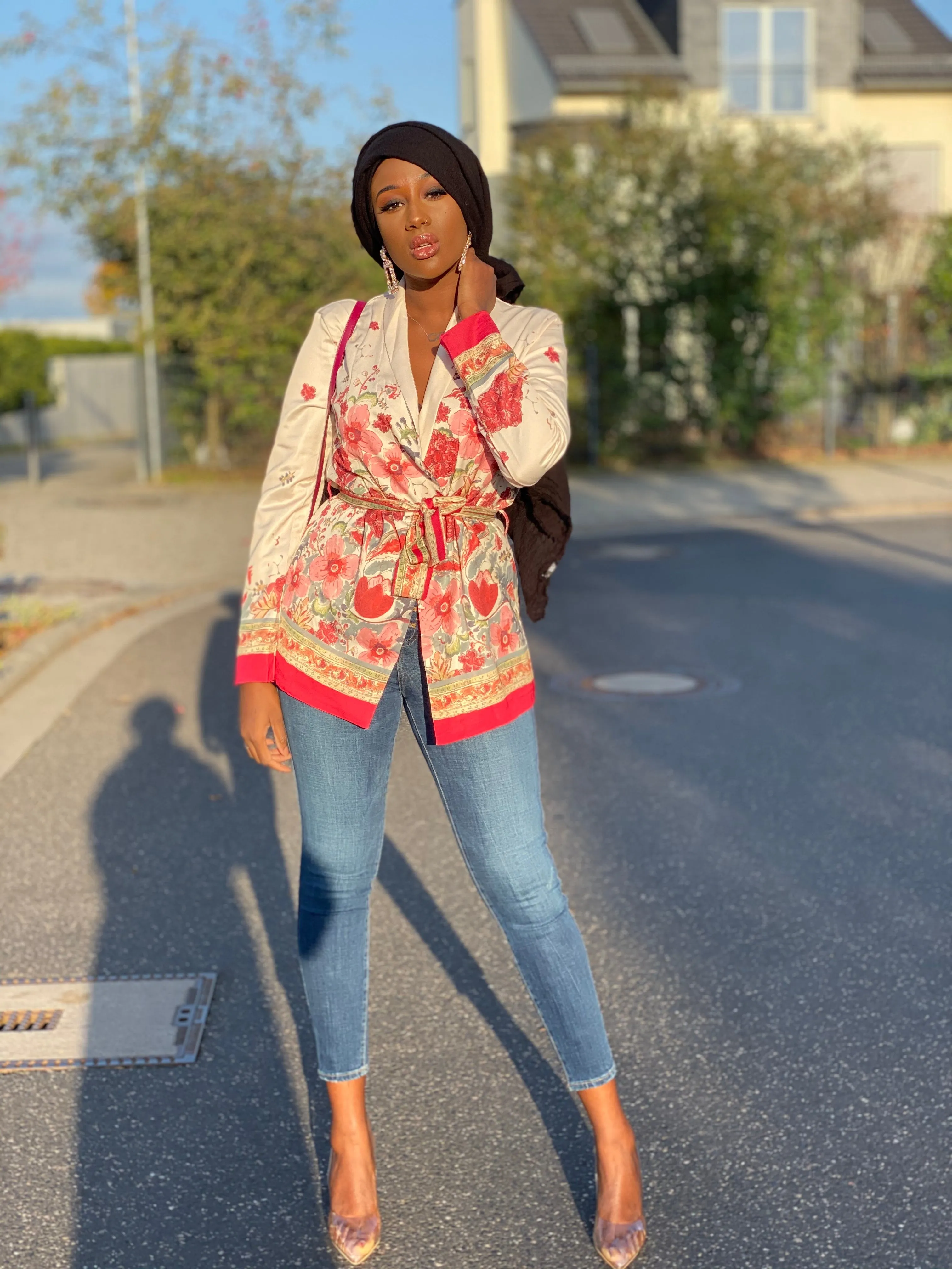 ROSE FLORAL BELTED BLAZER